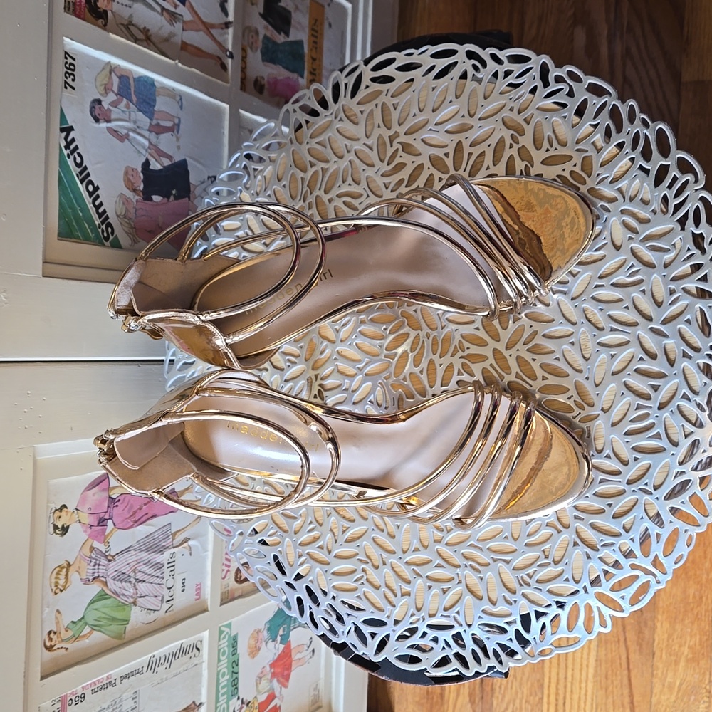Madden Girl rose gold heeled sandals Sz 7 👡 - Picture 2 of 10